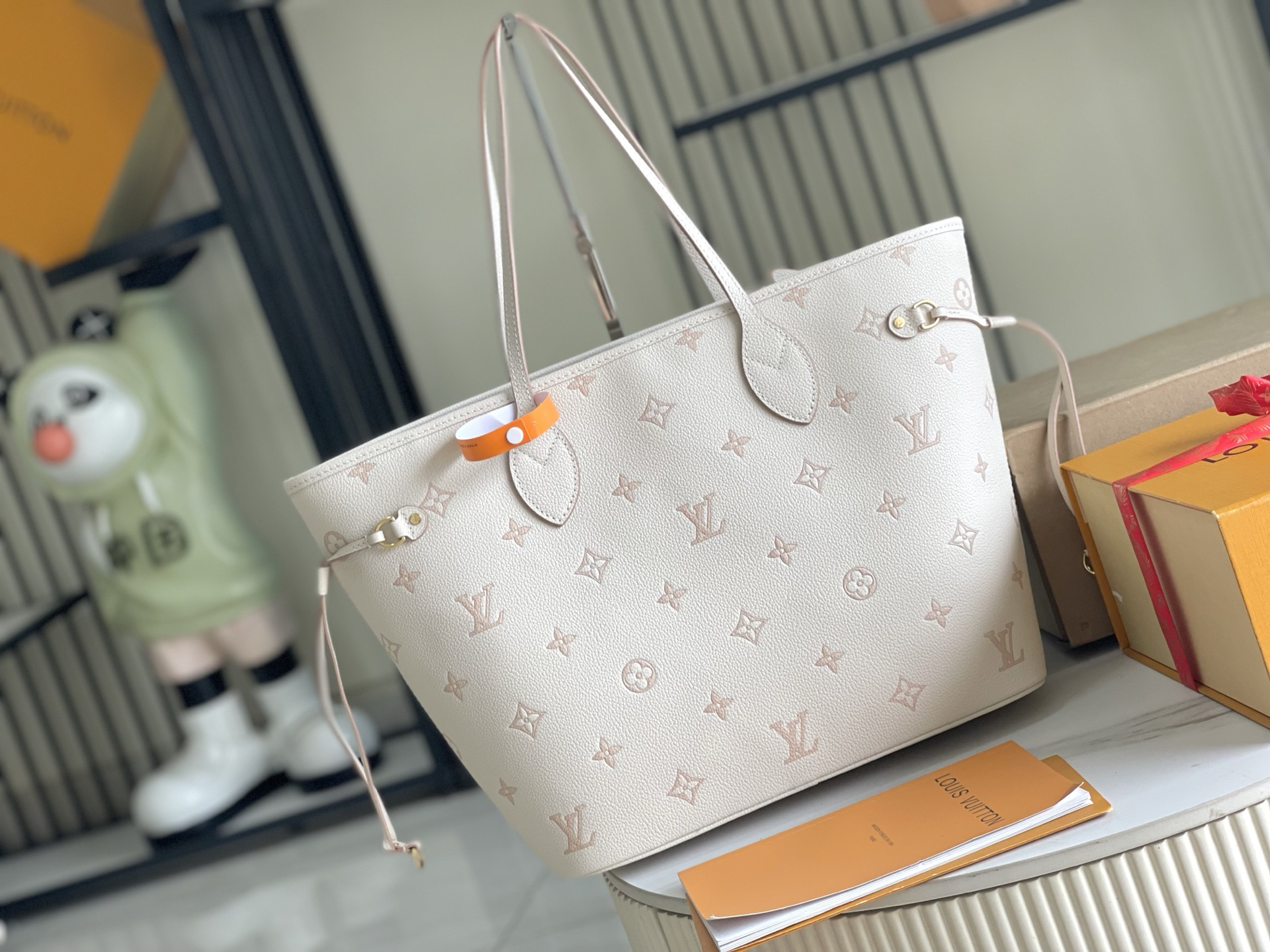 Louis Vuitton Handbag M14285