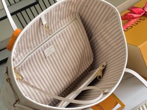 Louis Vuitton Handbag M14285