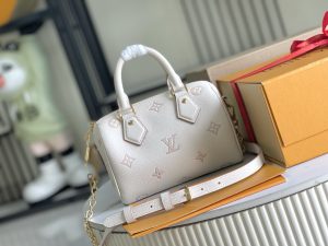 Louis Vuitton Handbag M14291