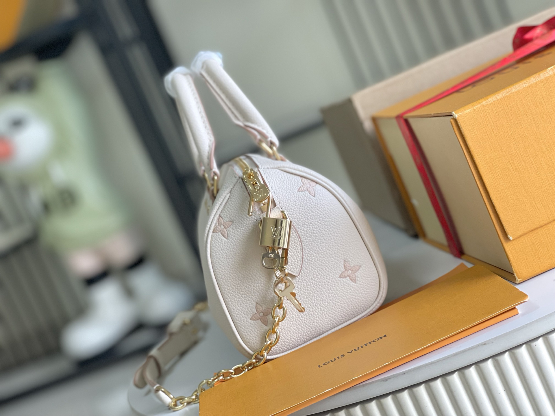 Louis Vuitton Handbag M14291