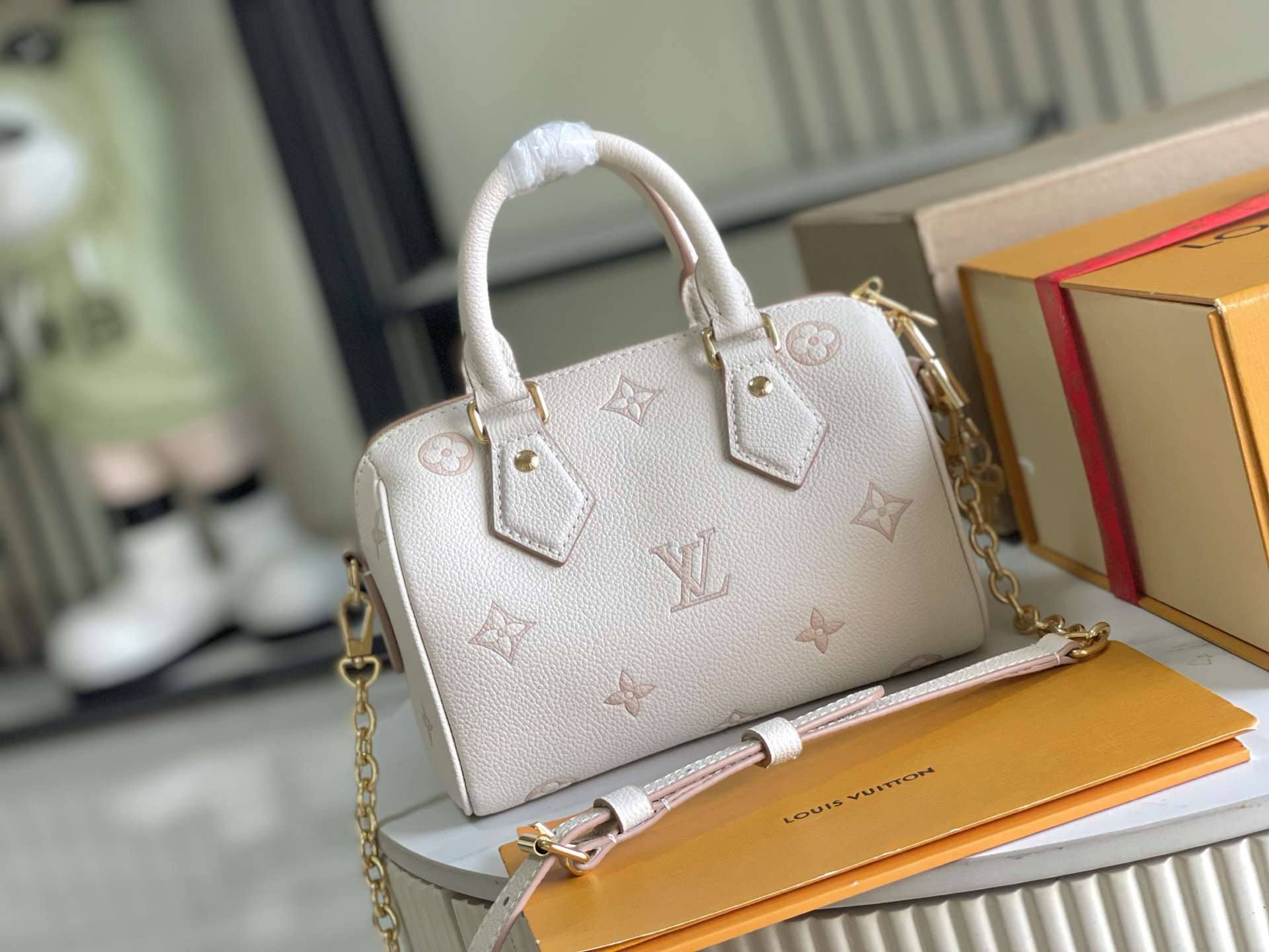 Louis Vuitton Handbag M14291
