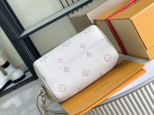 Louis Vuitton Handbag M14291