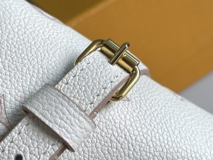 Louis Vuitton Handbag M14291