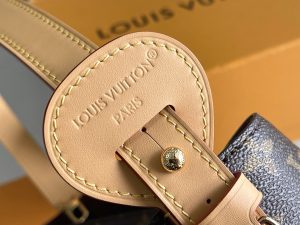 Louis Vuitton Handbag M12926