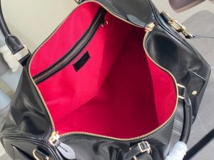Louis Vuitton Handbag M15300