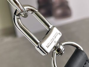 Louis Vuitton Bag 59922
