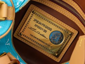 Louis Vuitton Handbag M11561