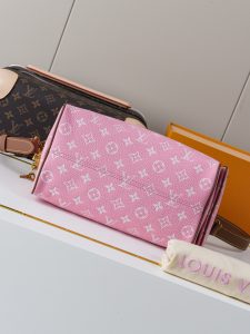 Louis Vuitton Handbag M15279