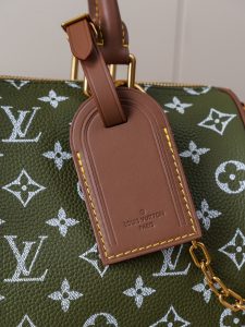 Louis Vuitton Handbag M24423