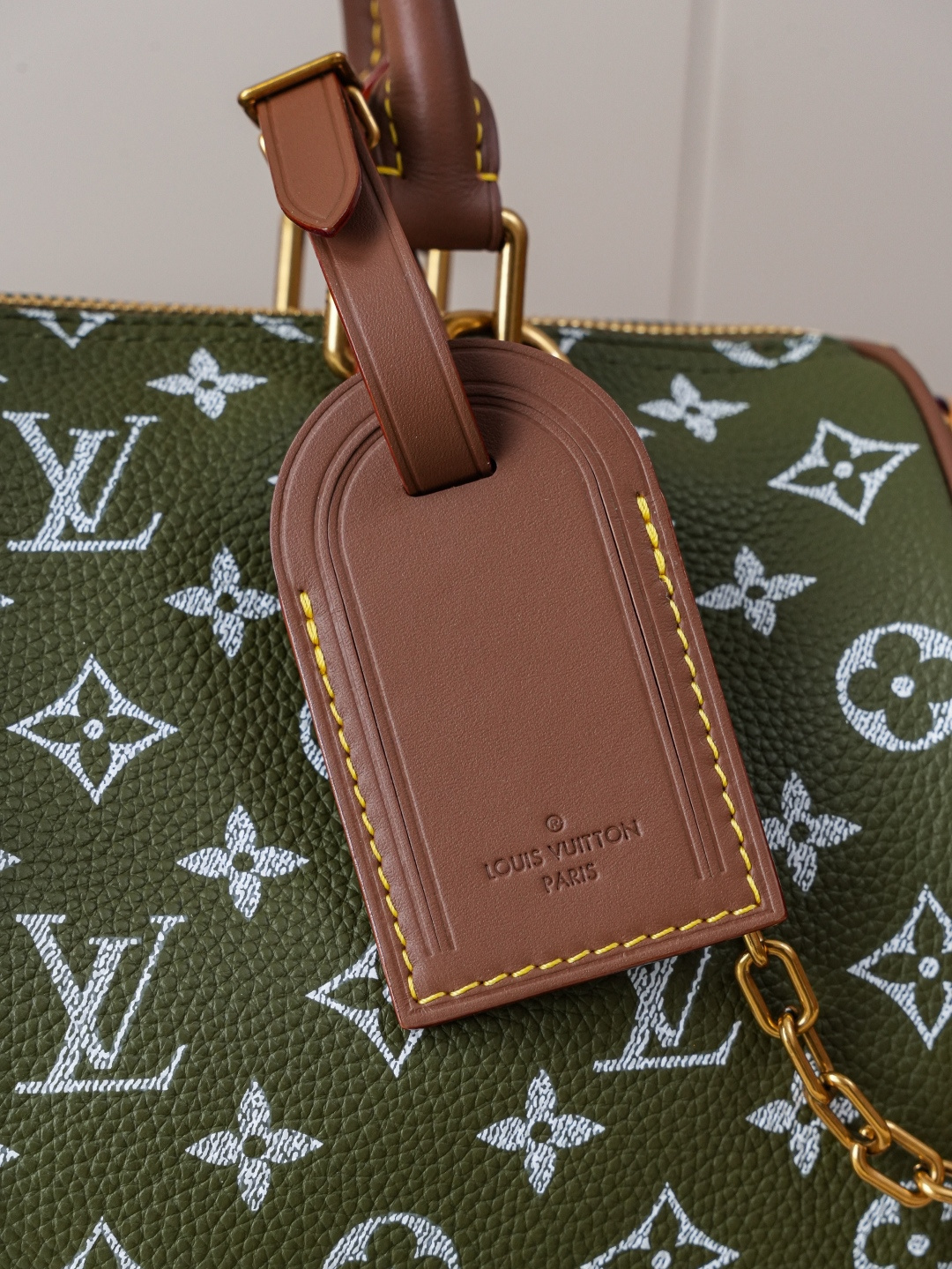 Louis Vuitton Handbag M24423