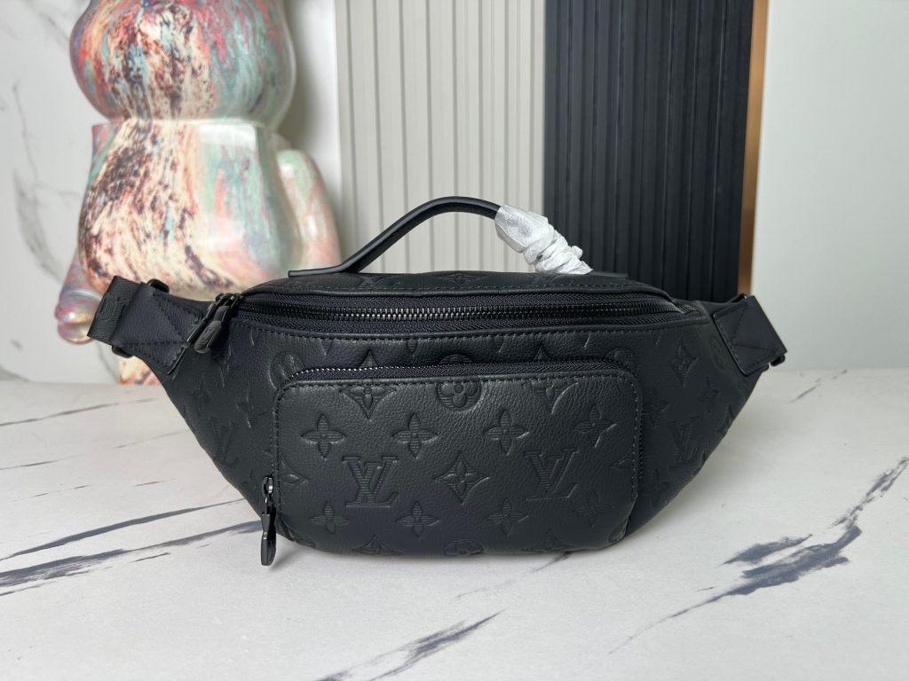 Louis Vuitton Rush Card Holder M47058 in Black