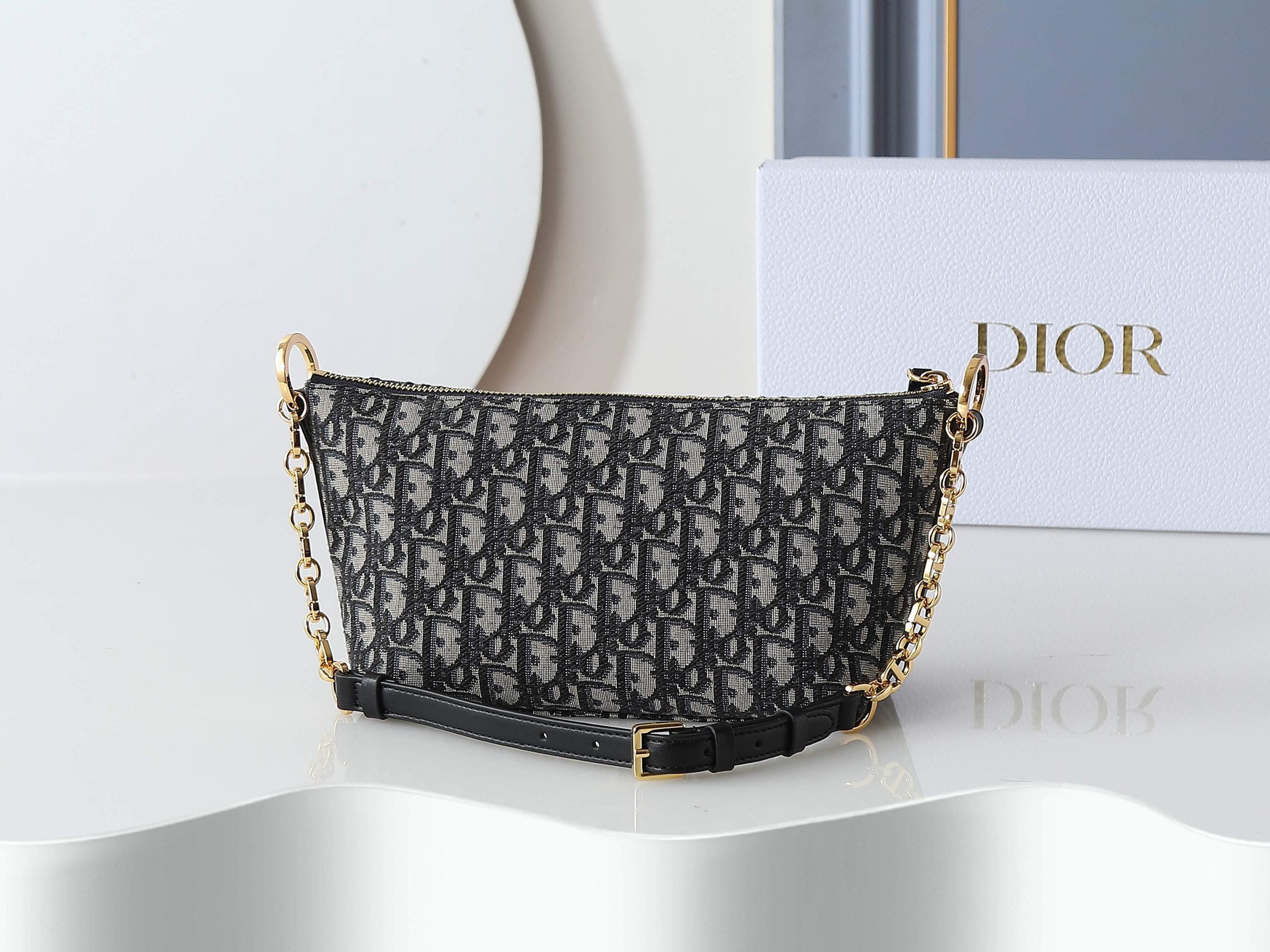 Handbag 3202 in Black