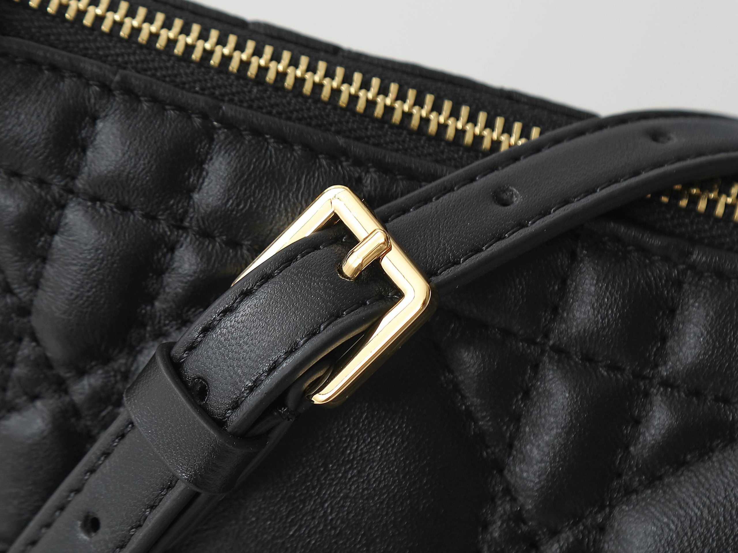 Handbag 3202 in Black