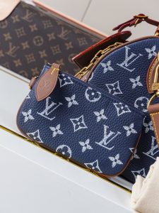 Louis Vuitton Handbag M15278