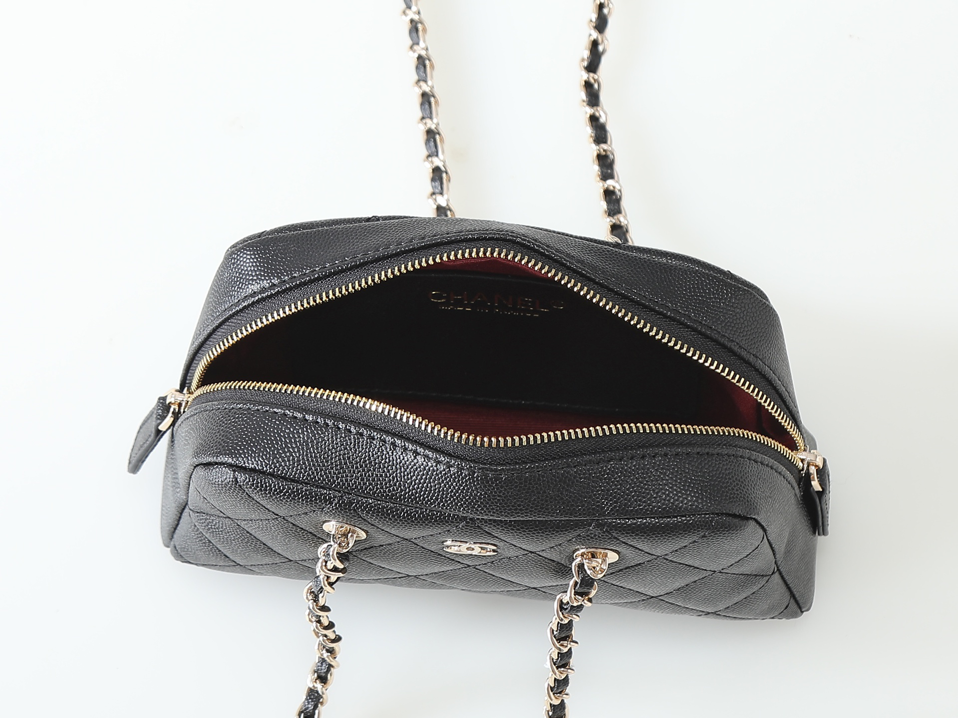 Chanel Shoulder Bag 5092 in Black