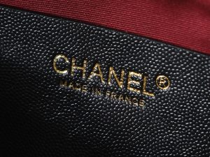 Chanel Shoulder Bag 5092 in Black