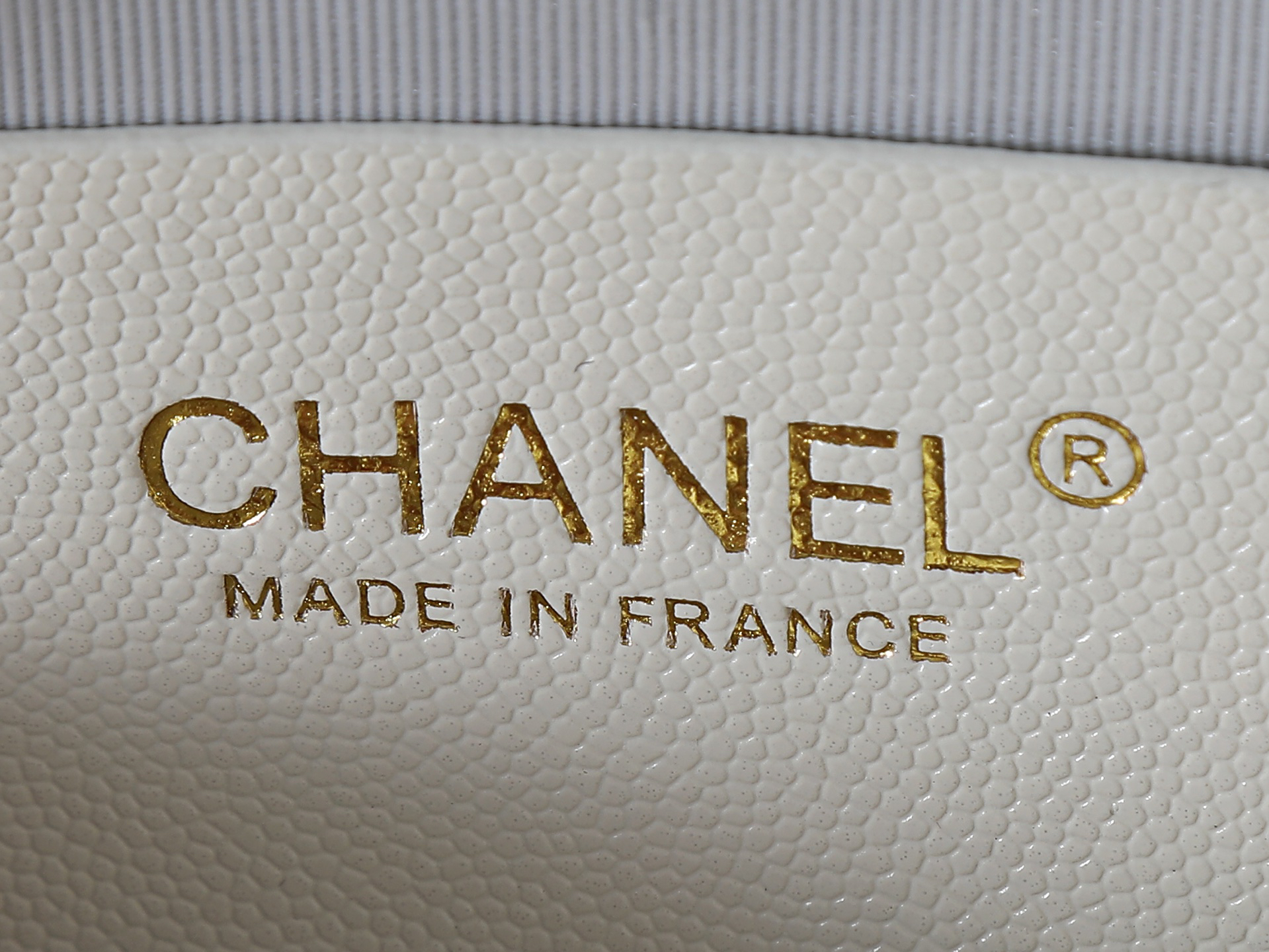 Chanel Shoulder Bag 5092 in White