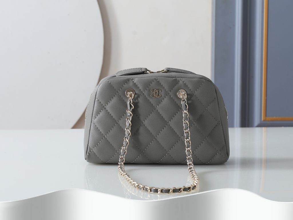 Chanel Shoulder Bag 5092 in Grey