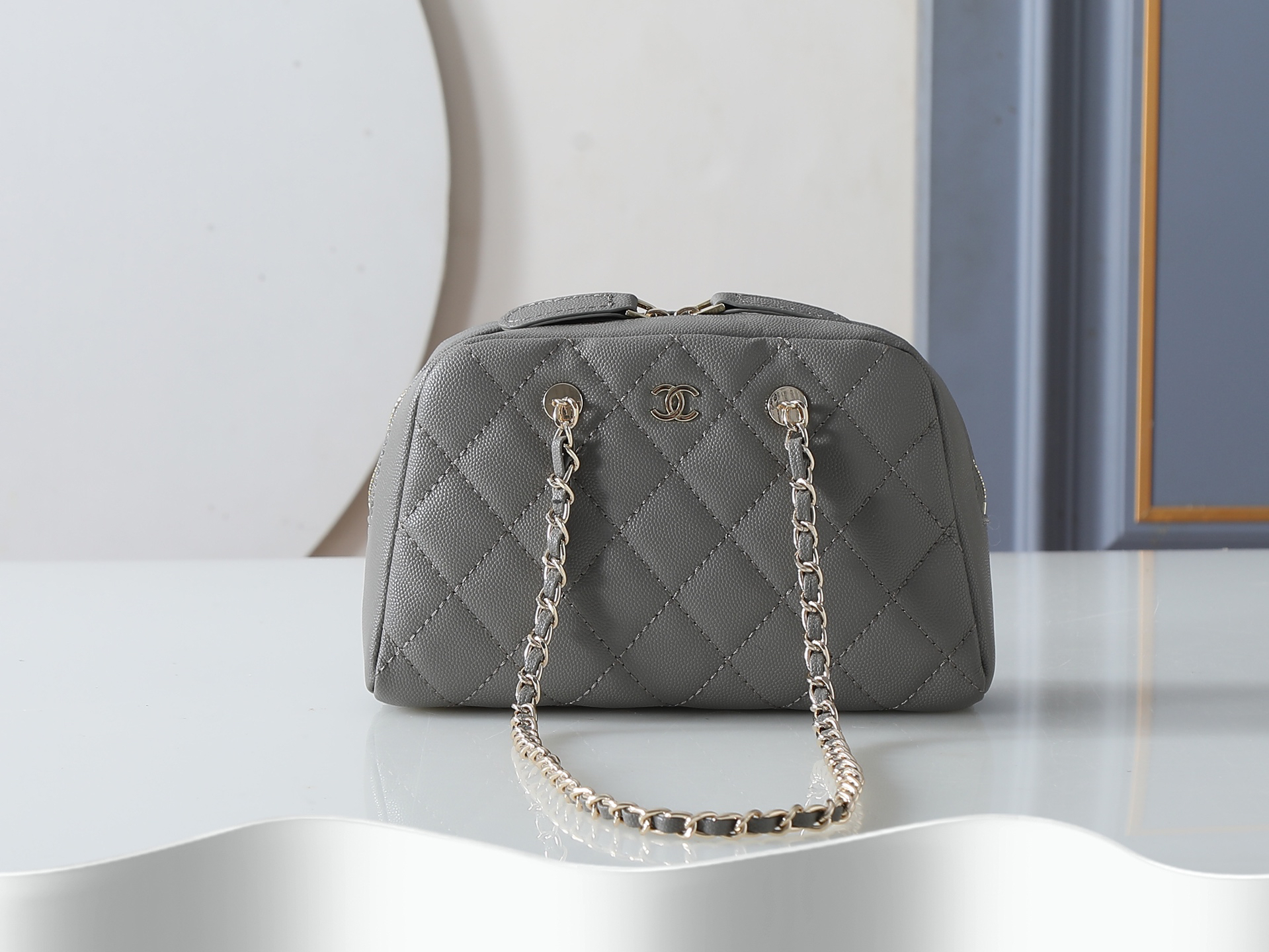 Chanel Shoulder Bag 5092 in Grey