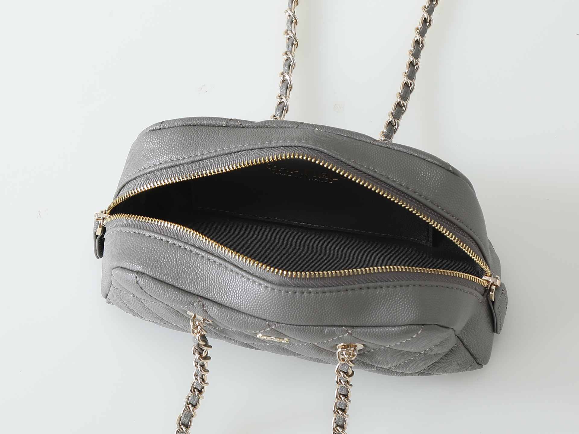 Chanel Shoulder Bag 5092 in Grey