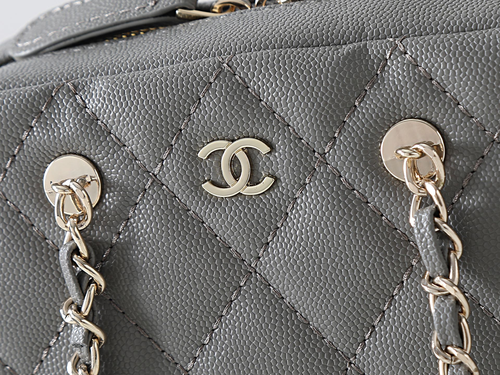 Chanel Shoulder Bag 5092 in Grey