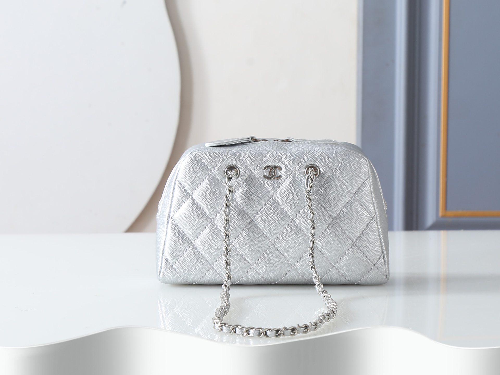 Chanel Shoulder Bag 5092