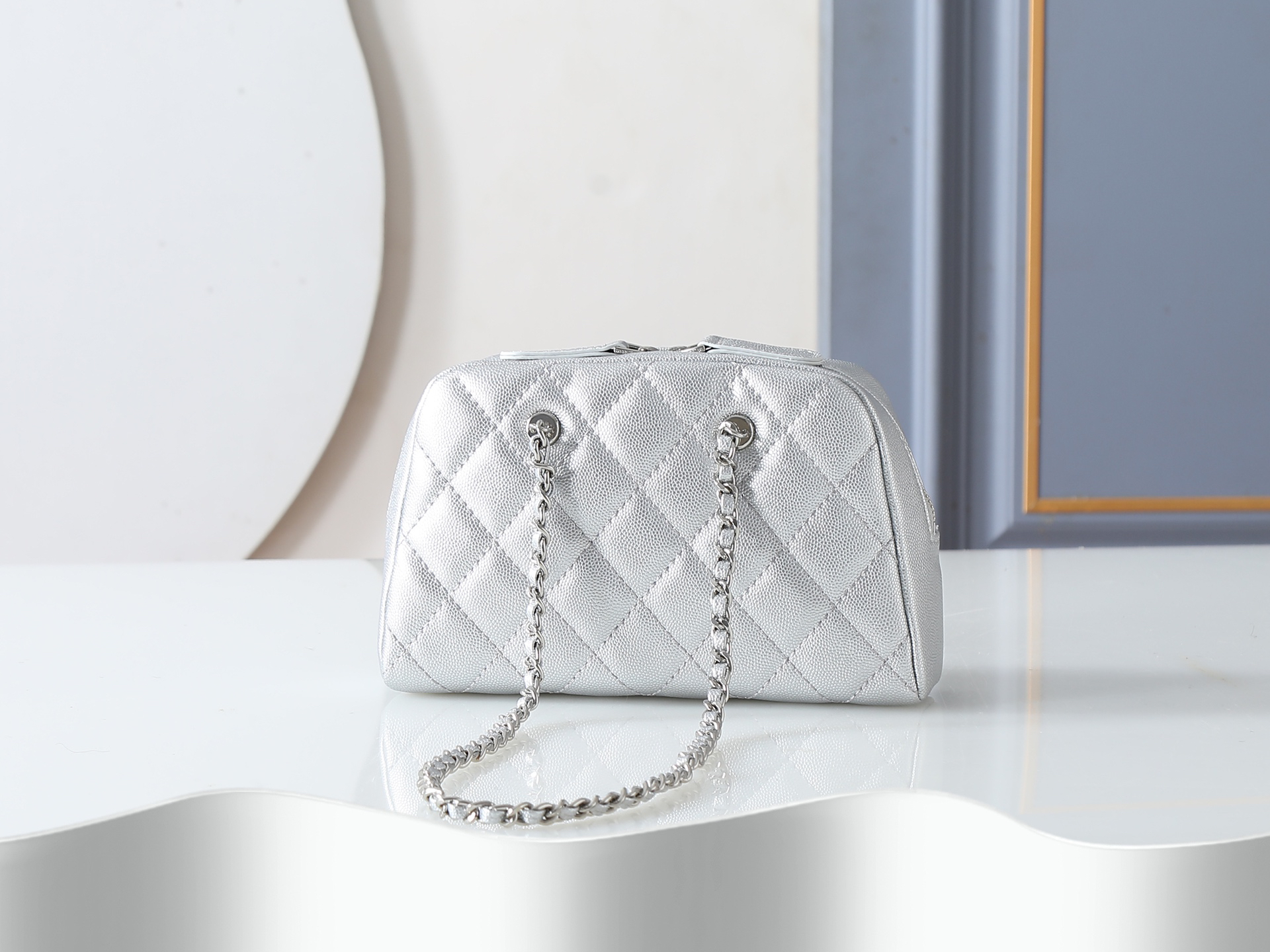 Chanel Shoulder Bag 5092