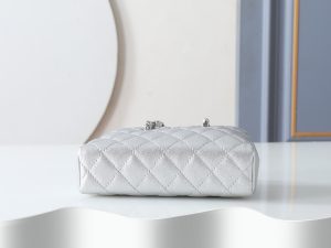 Chanel Shoulder Bag 5092