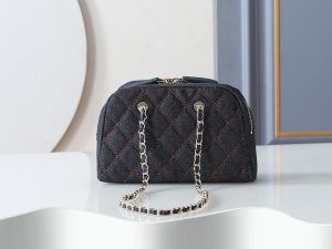 Chanel Shoulder Bag 5092 in Denim