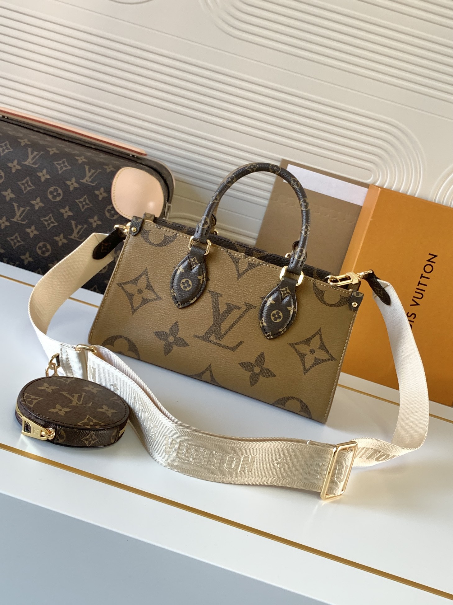 Louis Vuitton Tote Bag M46653