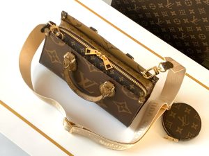 Louis Vuitton Tote Bag M46653