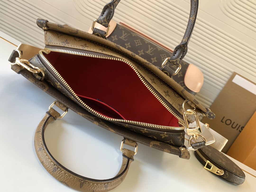 Louis Vuitton Tote Bag M46653