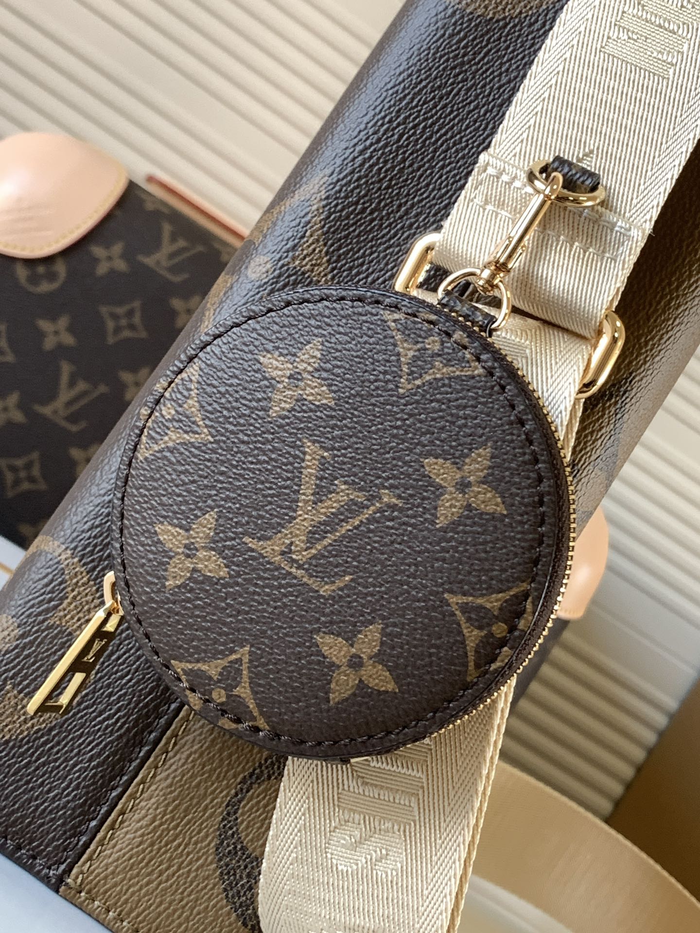 Louis Vuitton Tote Bag M46653