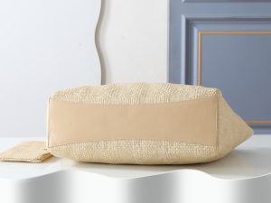 Shoulder Bag 6095 in Beige