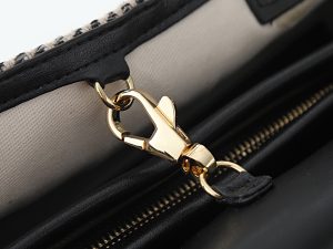 Chanel Shoulder Bag 6288 in Black
