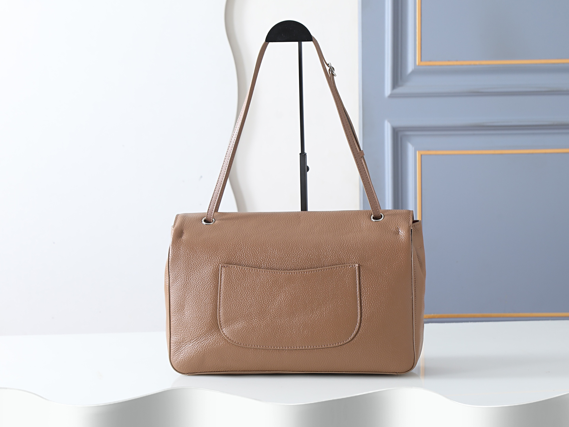 Shoulder Bag 6233 in Brown