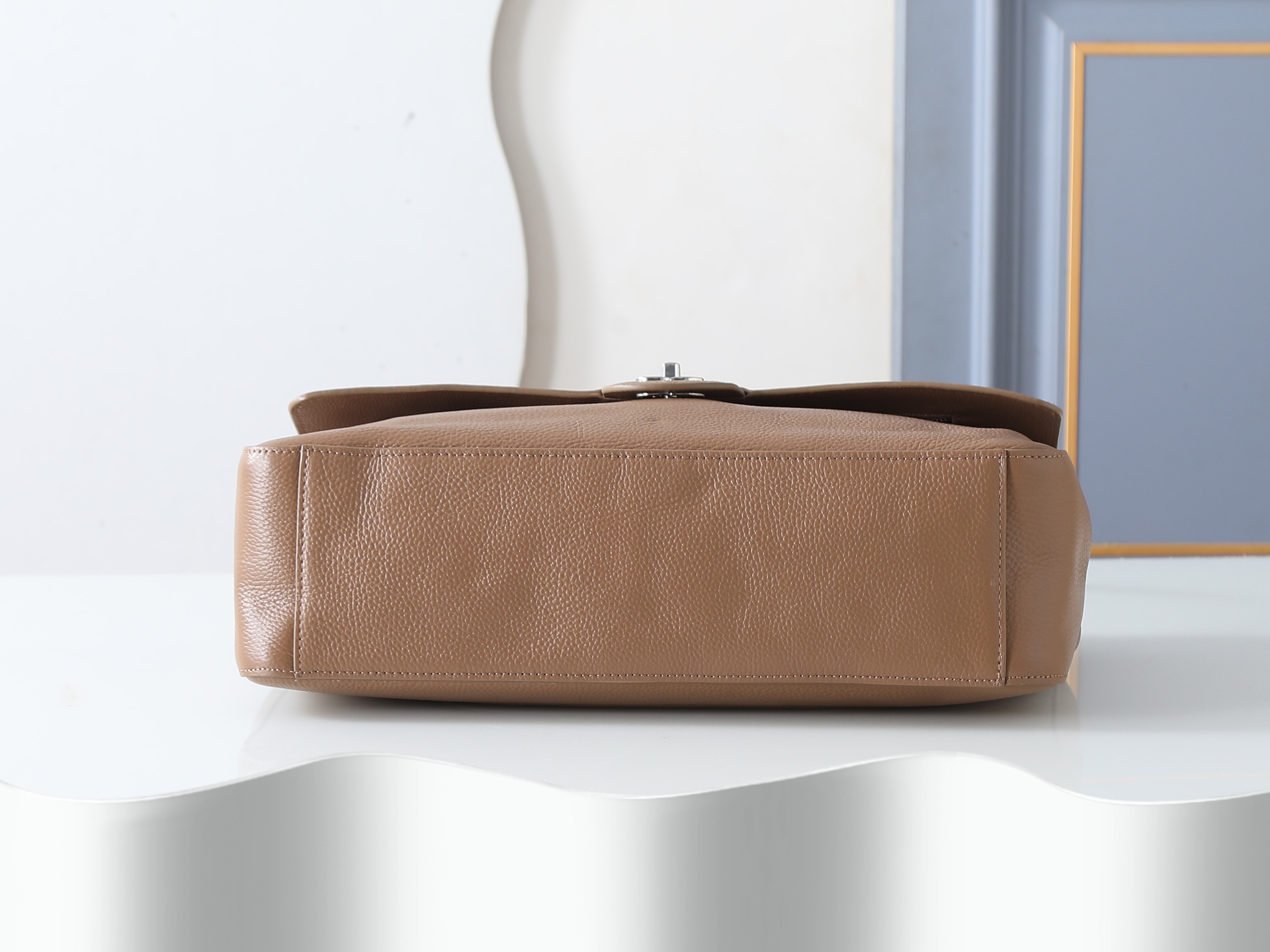 Shoulder Bag 6233 in Brown