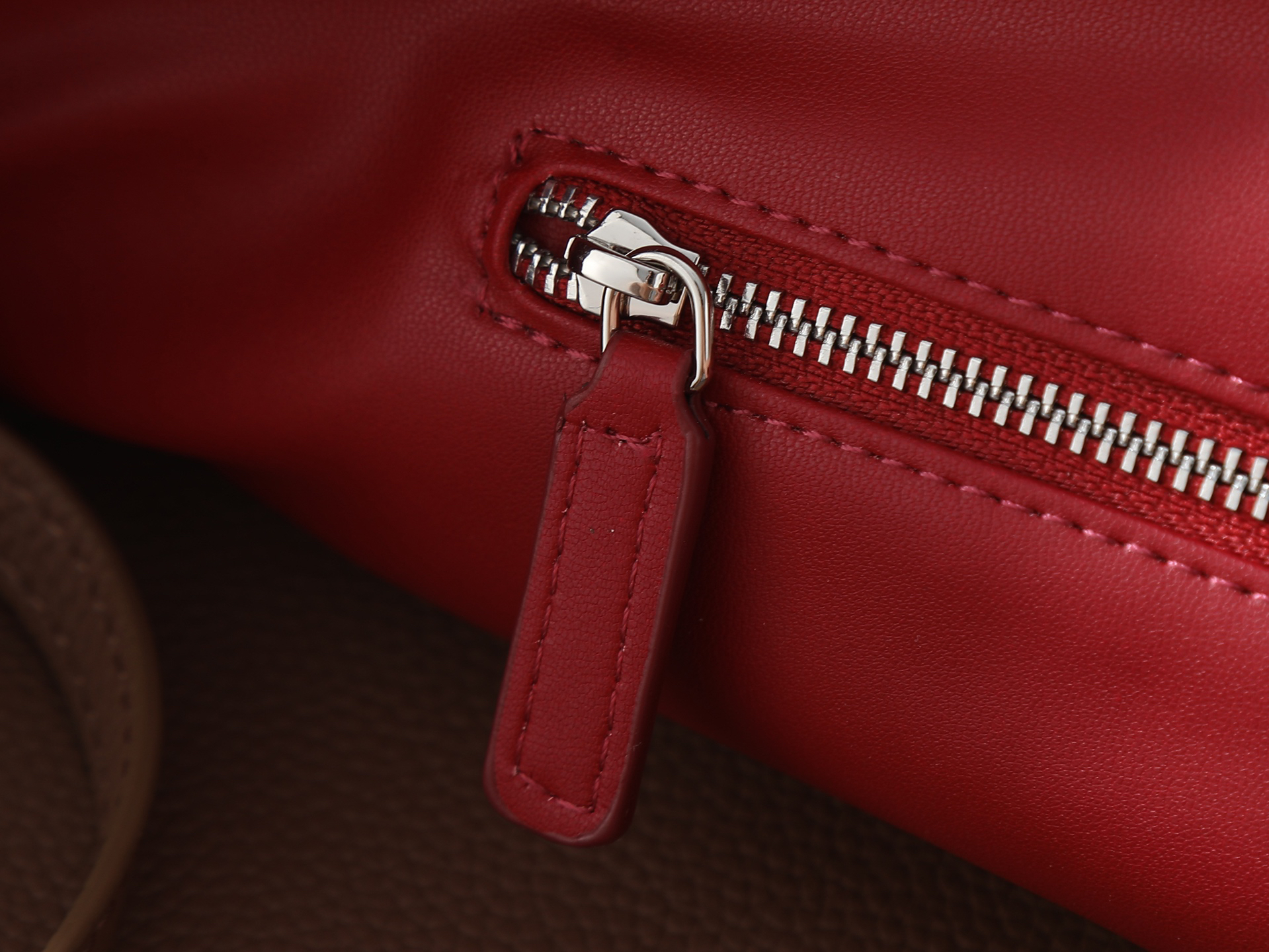 Shoulder Bag 6233 in Brown
