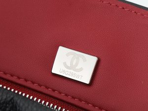 Shoulder Bag 6233 in Black