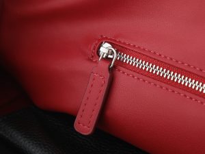Shoulder Bag 6233 in Black
