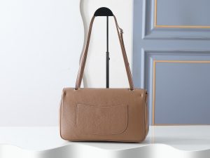 Shoulder Bag 6231 in Brown