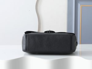 Shoulder Bag 6231 in Black