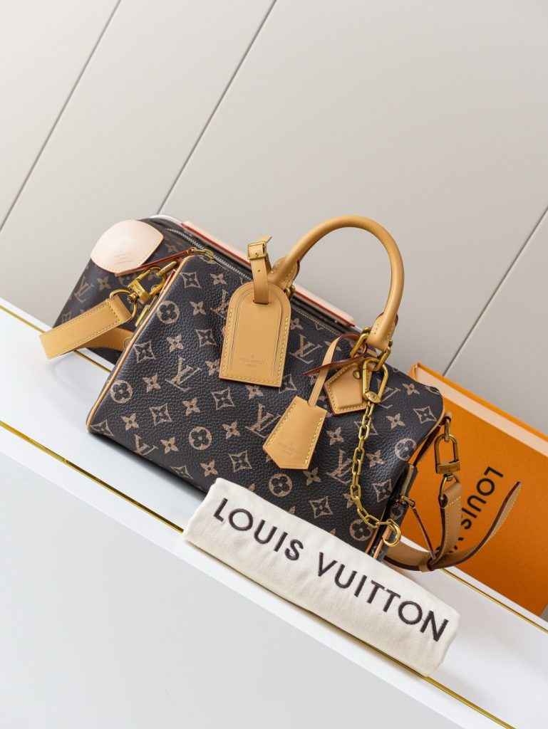 Louis Vuitton Handbag M24443