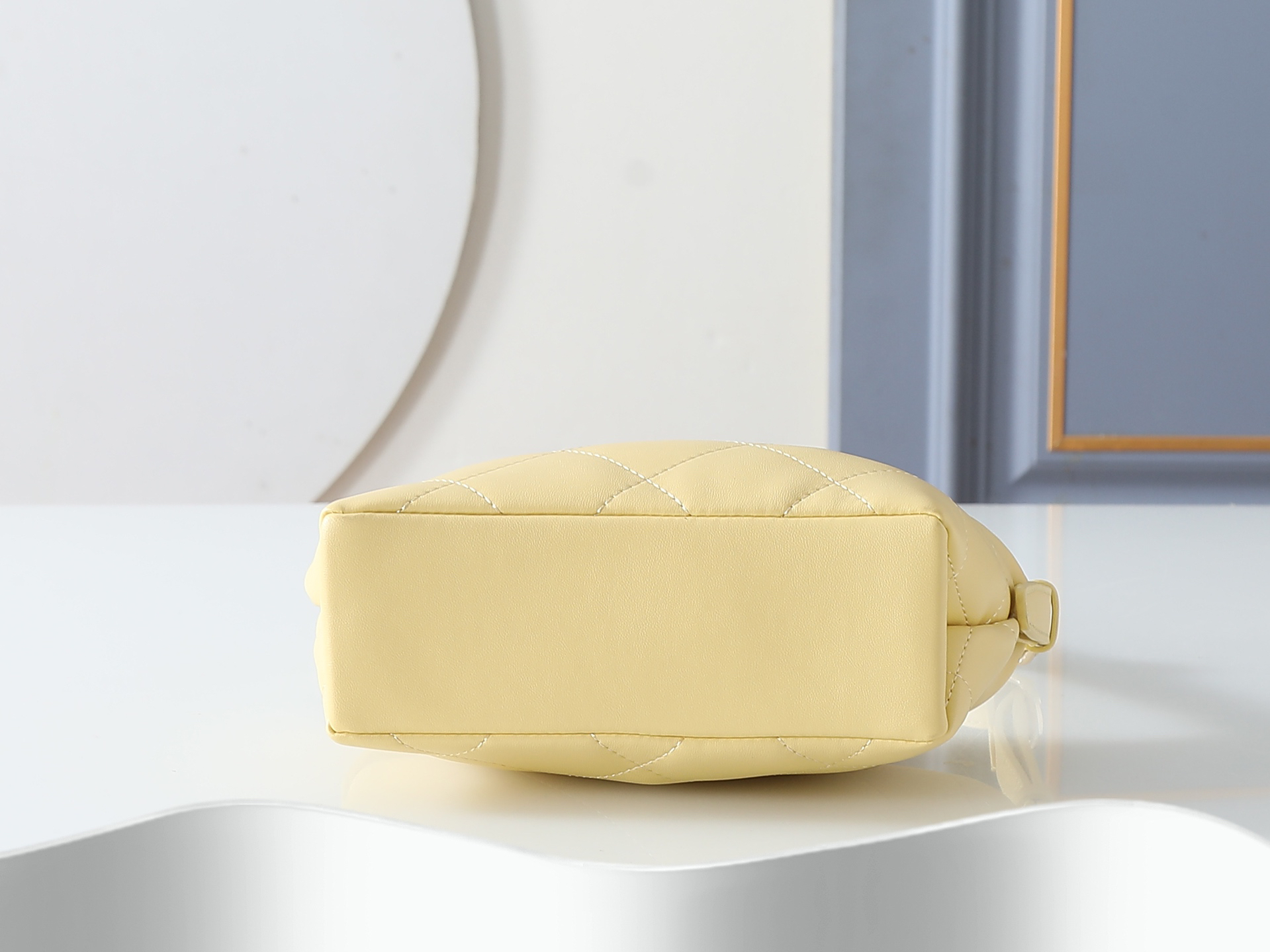 Chanel Shoulder Bag 6138