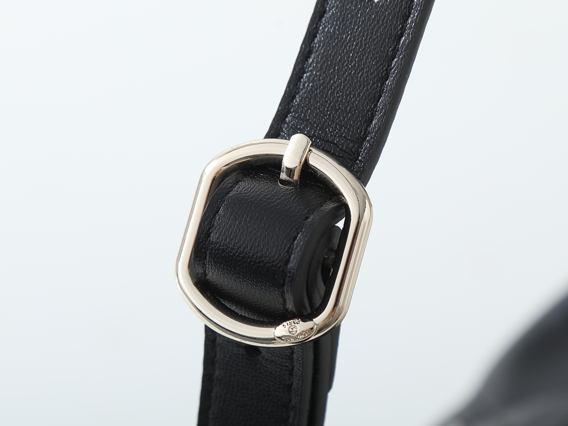Chanel Shoulder Bag 6138 in Black