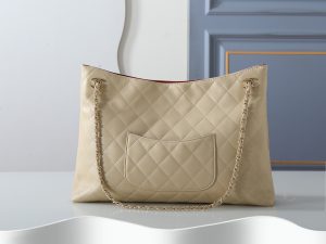 Chanel Shoulder Bag 6241