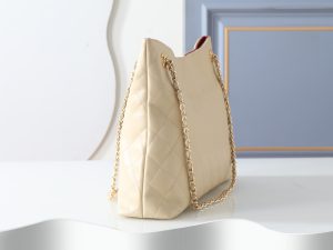 Chanel Shoulder Bag 6241