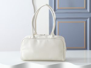 Shoulder Bag 6211 in White