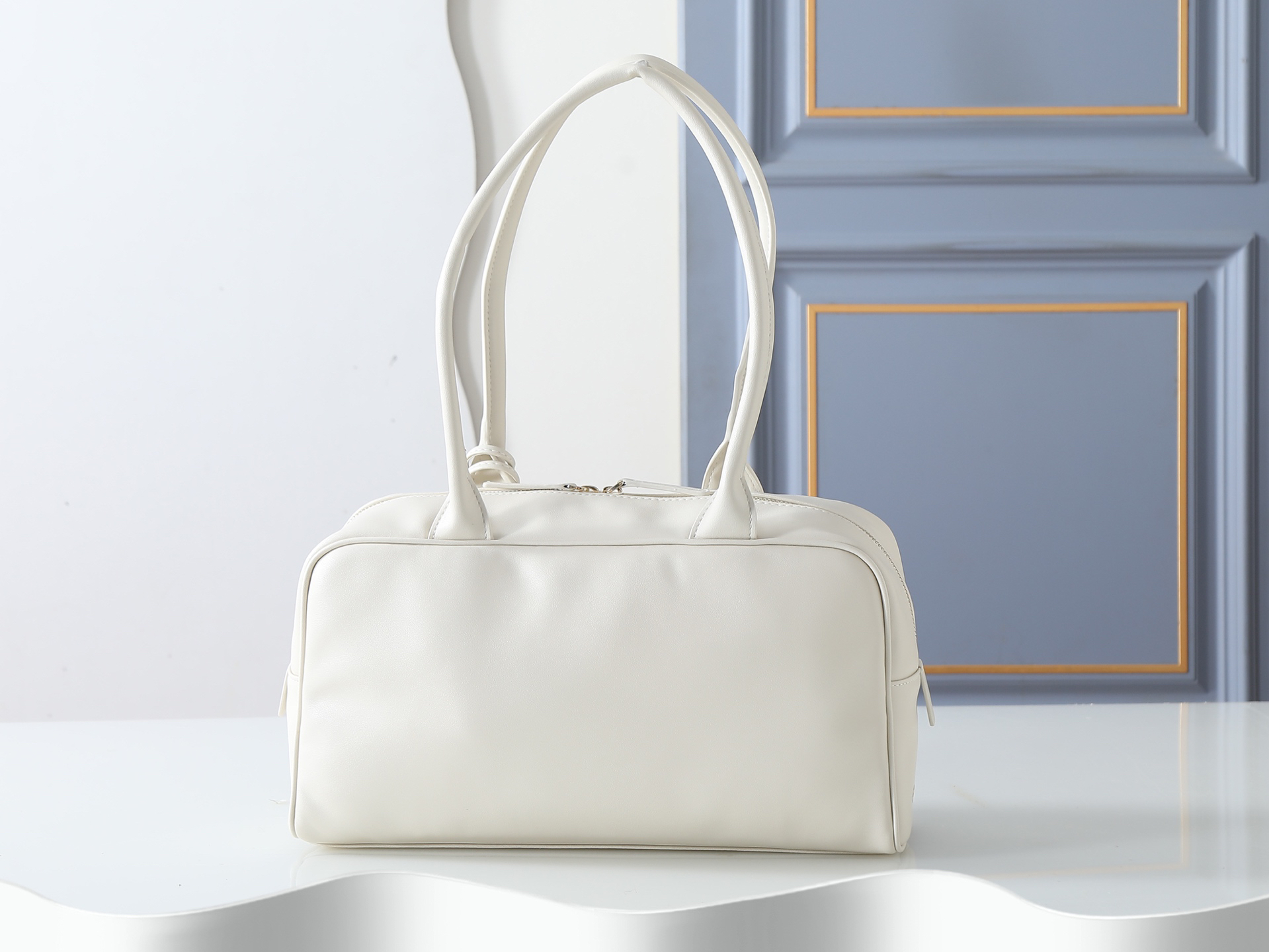 Shoulder Bag 6211 in White