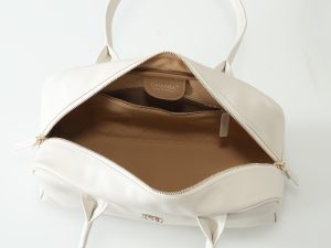Shoulder Bag 6211 in White